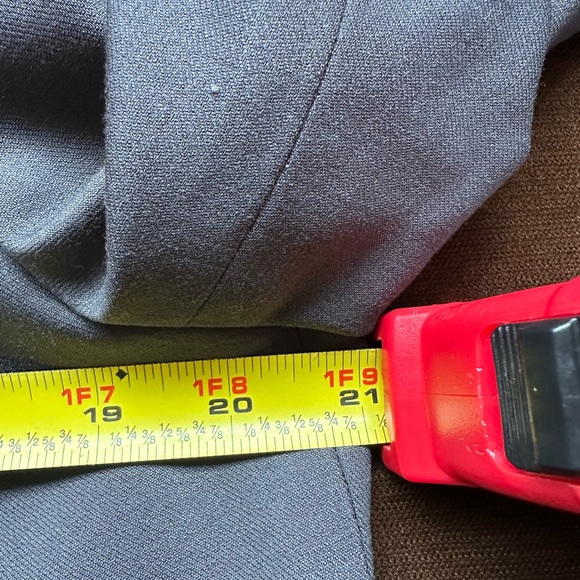 Talbots Charcoal Gray 2 Button Blazer With Pockets  & 4 Button Sleeves Sz 12W P - Picture 11 of 14